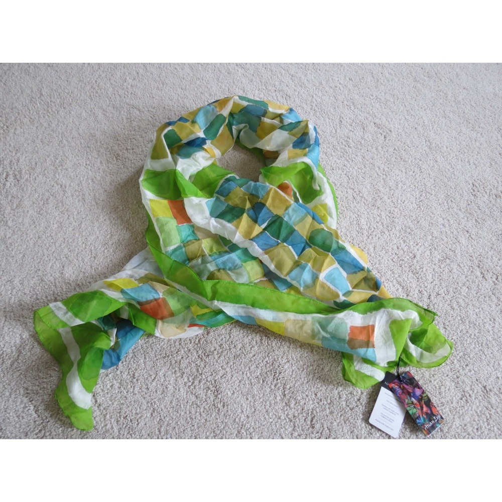 NWT Asian Eye Green Cube Modernist Scarf 19.5x69